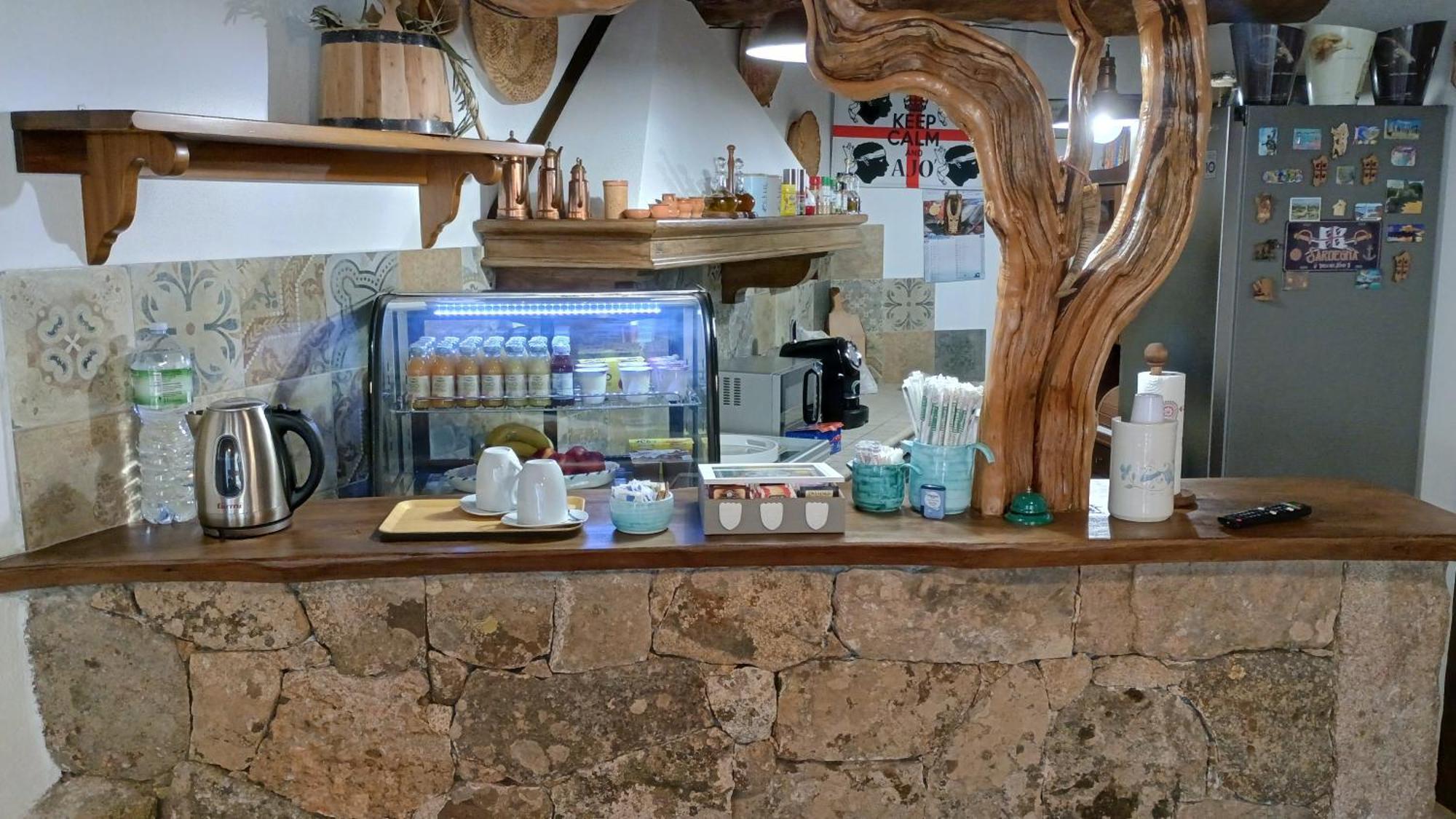 Antiche Terre Di Gallura Monti Екстериор снимка